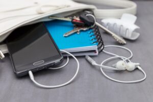 Co jest wyposażone w słuchawkę? Przegląd urządzeń i akcesoriów