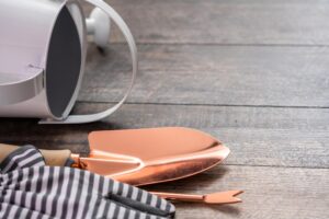 Prostownica tytanowa czy ceramiczna – którą wybrać i dlaczego?